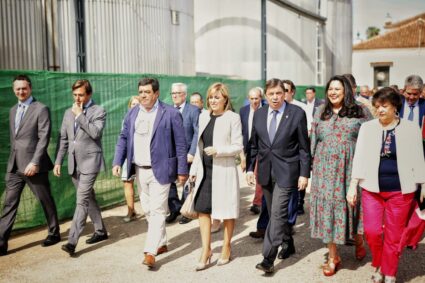 Visita Ministro de agricultura Luis Plana a la Feria del Olivo de Montoro